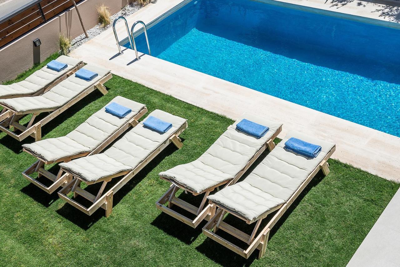Fos Villa, A Luxe House With Private Heated Pool Galatás Buitenkant foto